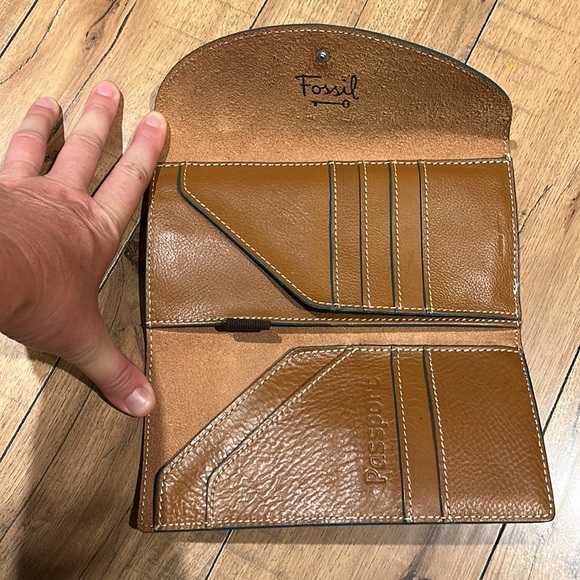 Fossil TriFold Travel Wallet Clutch Document Passport Holder Printed Leather - Picture 7 of 12